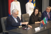 Выпущена серия марок к 50-летию первого автомобиля КАМАЗ